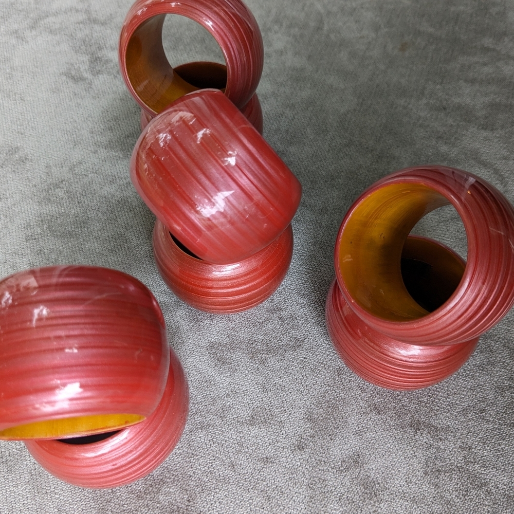 Pier 1 Vintage Wooden Lacquered Napkin Rings Glossy Pink Made In India EUC 8 Pcs